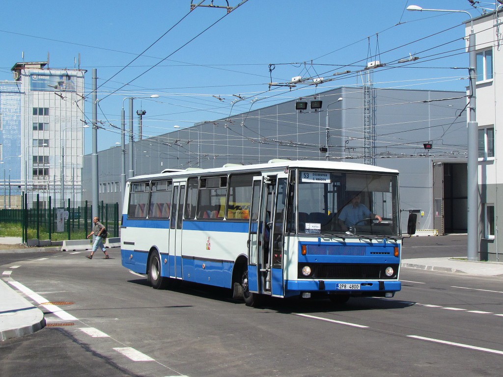Přepravu na lince mezi vozovnami zajišťoval i náš autobus Karosa C734. 7.6.2014, Zdeněk Kresa.