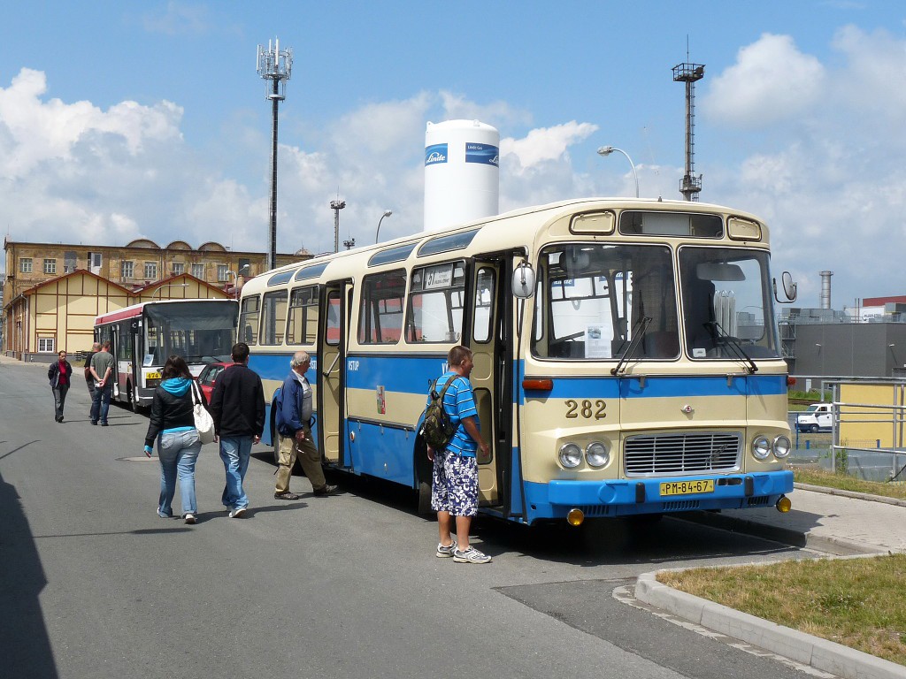 V areálu Škody Transportation byly vystaveny naše vozy Karosa ŠL a Škoda 21 ab. 12.6.2011, Michal Kouba.