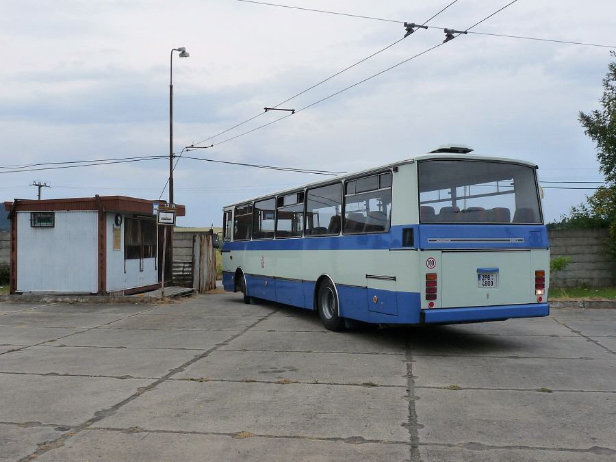 Čerstvě zrenovovaný autobus Karosa C 734 pózuje v areálu Muzea dopravy. 24.7.2013, Michal Kouba.