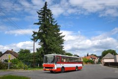 Ze Strašic zamířil historický autobus, v tomto případě vůz Karosa B 732, do Olešné. 31. 7. 2021, Zdeněk Kresa.